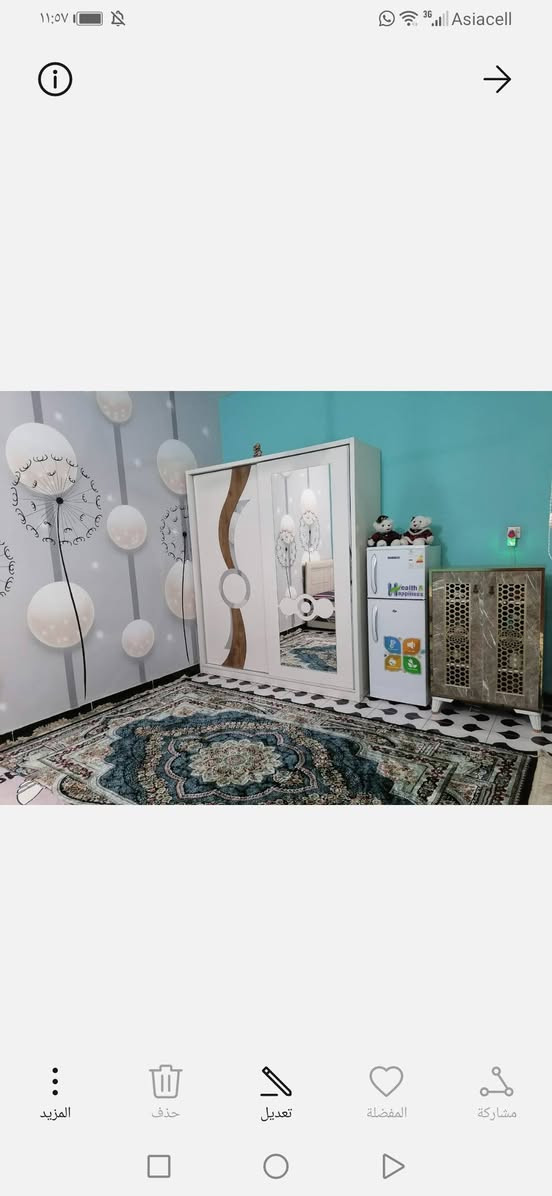 السلام عليكم  بيت خلفي المساحة ٩٦ واقع حال ١٠٠ متر   في منطقة الشعب حي العقاري قرب مدرسة التربية يتكون البيت من مدخل ترك  واستقبال وصالة ومطبخ وصحيات والطابق الثاني ٣ غرف نوم وصحيات بيت بناء جديد ونضيف  التواصل ***********
