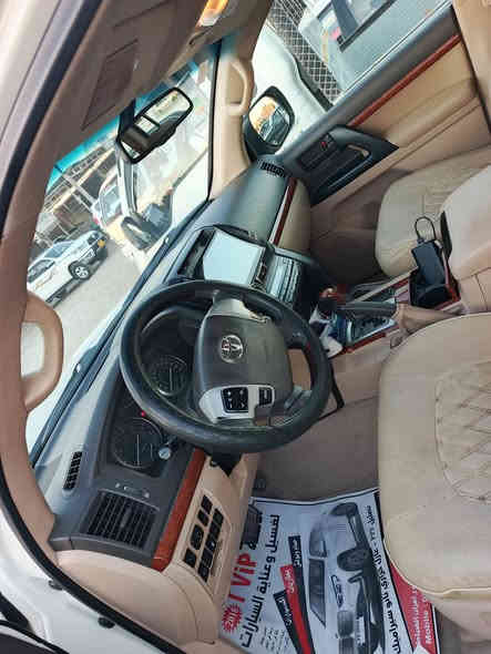 السلام عليكم للبيع فقط
لاند كروز بريم ام المطفايه 2014 سياره بسمي رقم بغداد انكليزي تحويل ثاني  قبل سبوع شادلها تخم تاير ياباني وادامه كامله المنظومه البانزين عبوه اصليه وفلتر وبلكات وبخاخات كله أصلي ياباني شركه وصدر امامي خلفي كله أصلي شديته شركه وادامه المنظومه ألمي من راديترات من مي اصلي شركه جامه اماميه وشديتلها شاشه وكامره  سياره جاهزه على أخررر حبايه الف مذب عليها ماشيه 170 الف بيها بارد بجاملغ لامامي على كد إصبعين فقط لاغير  السعر 410 الاستفسار اكثر اتصل ***********
