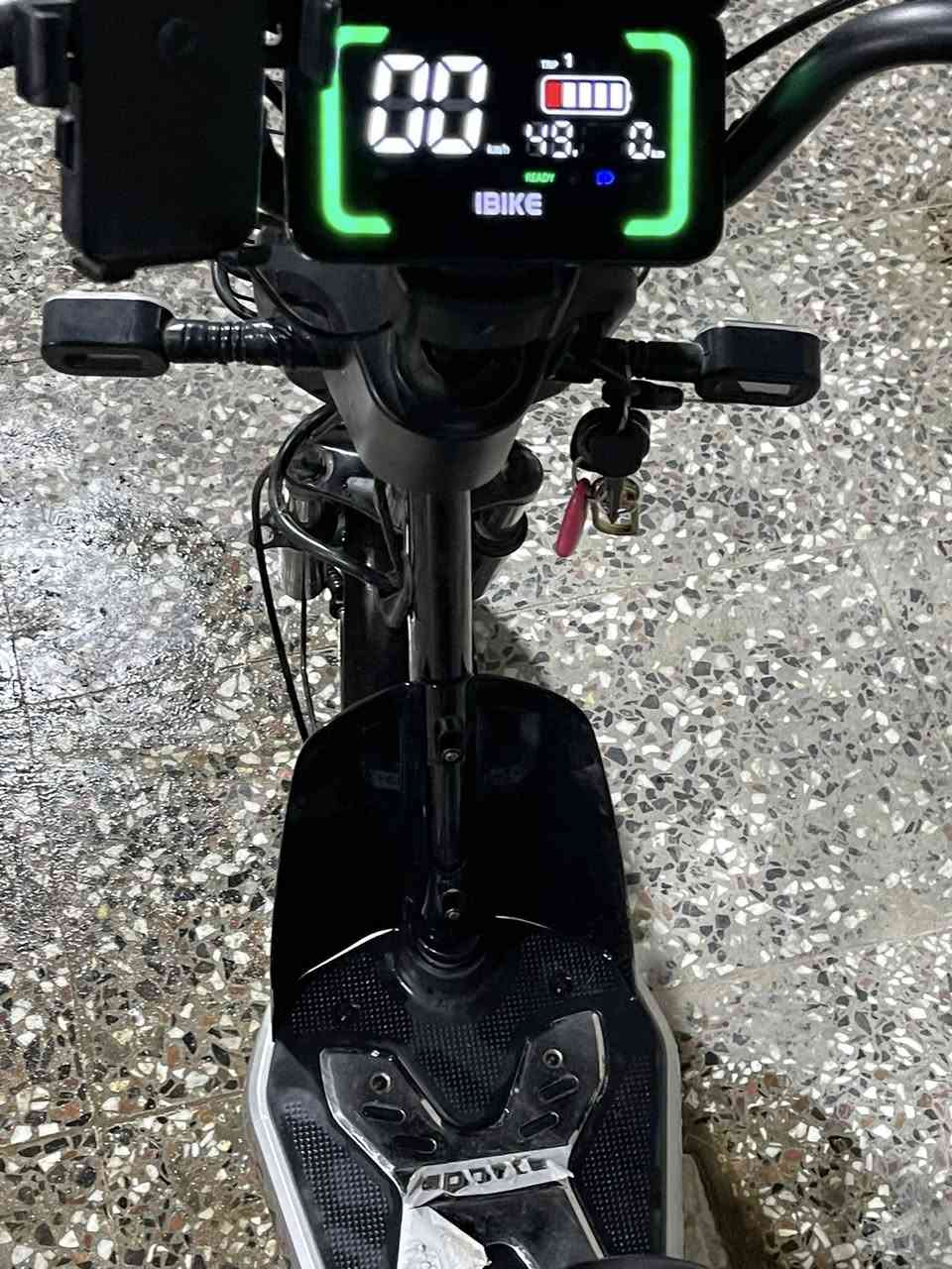 دراجه شحن موديل 2023للبيع فول مواصفات السعر 300الف وبيهه مجال الرقم ***********واتساب متوفر لعنوان بغداد الشعله التفاصيل داخل الفديو
