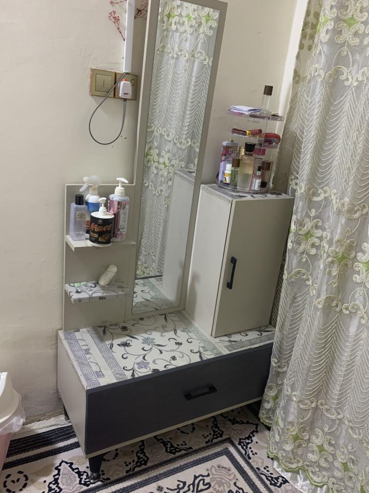 غرفه تركية للبيع استعمال قليل للاستفسار التواصل ع الرقم ***********
