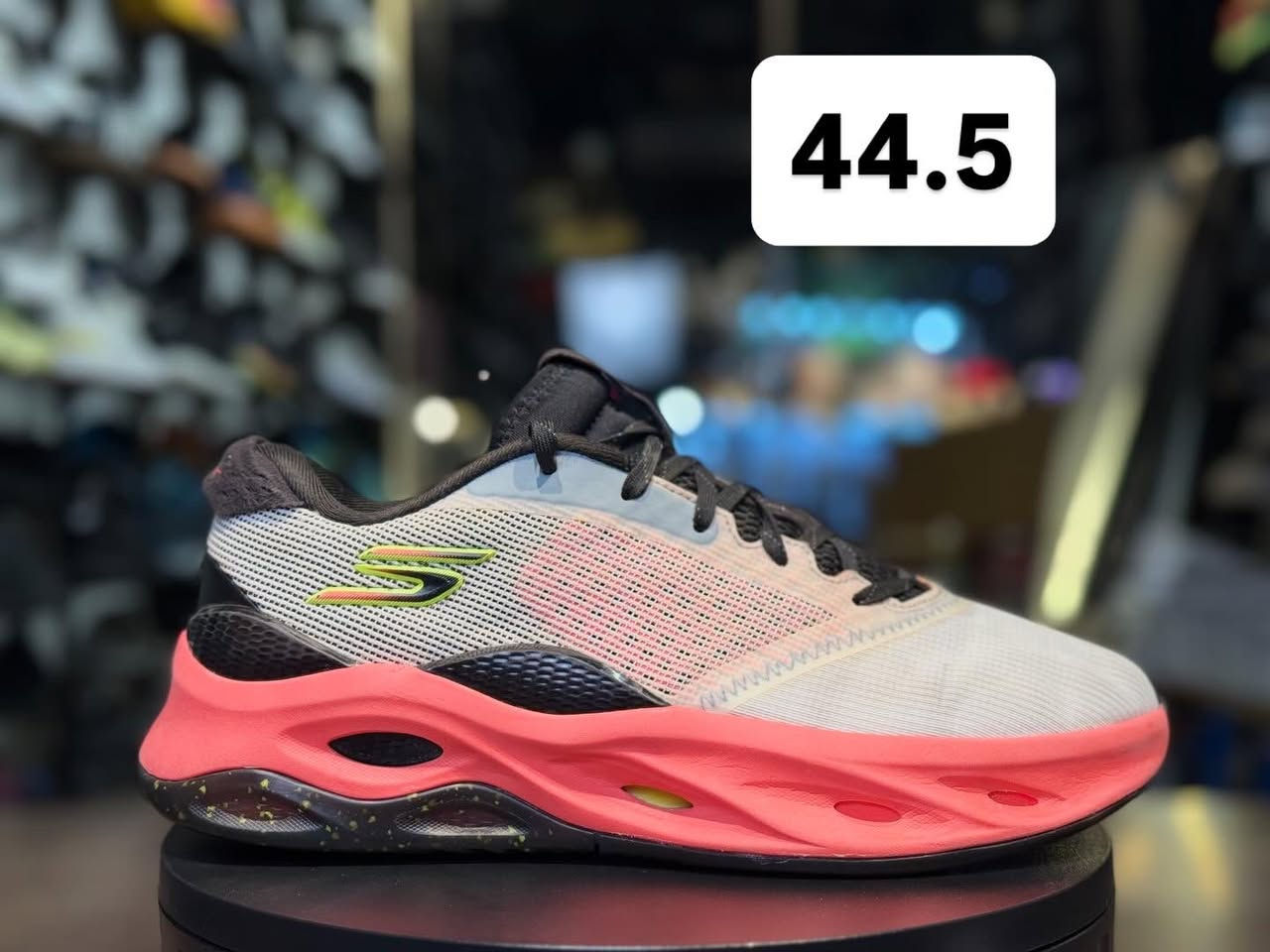 احذيه اصليه اورجنل 
بغداد الدوره حي الصحه 
للتواصل ***********
