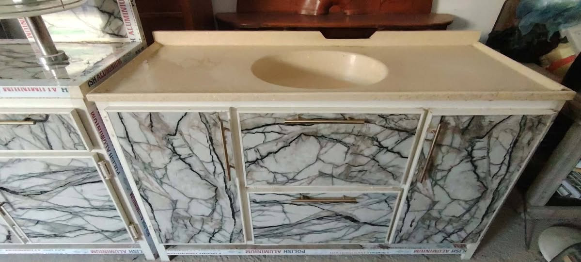 من رخصة الادمن المحترم للبيع كاونترات تزكام ونضيفات حيل اخو الجديد مابي ولا غلطه اي استفسار مراسلة الصفحه او اتصال ***********وبي واتساب
