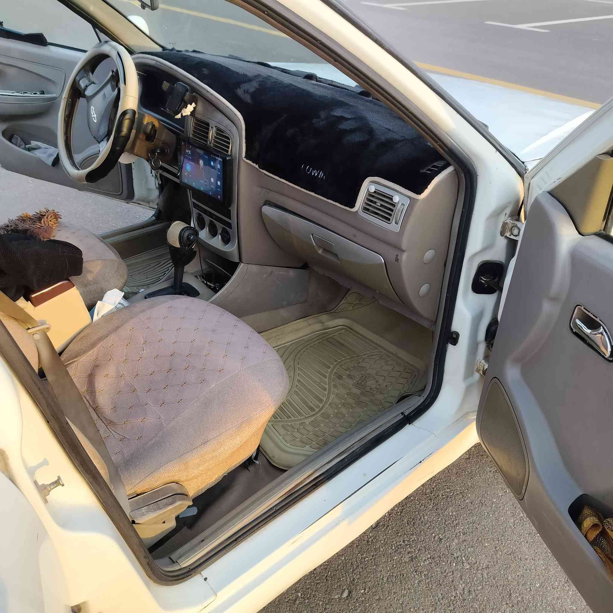 سلام عليكم شيري اكوين
موديل 2011 
بيع سريع 
صدر امامي خلفي جديد ثاوزن جديد 
شاشه + كامره خلفيه 
محوره كير ومحرك كورله 
بسعر 35 رقه بيع سريع 
بسمي رقم بغداد موقع السياره بغداد 
التواصل ع الراق الموضح 
***********
