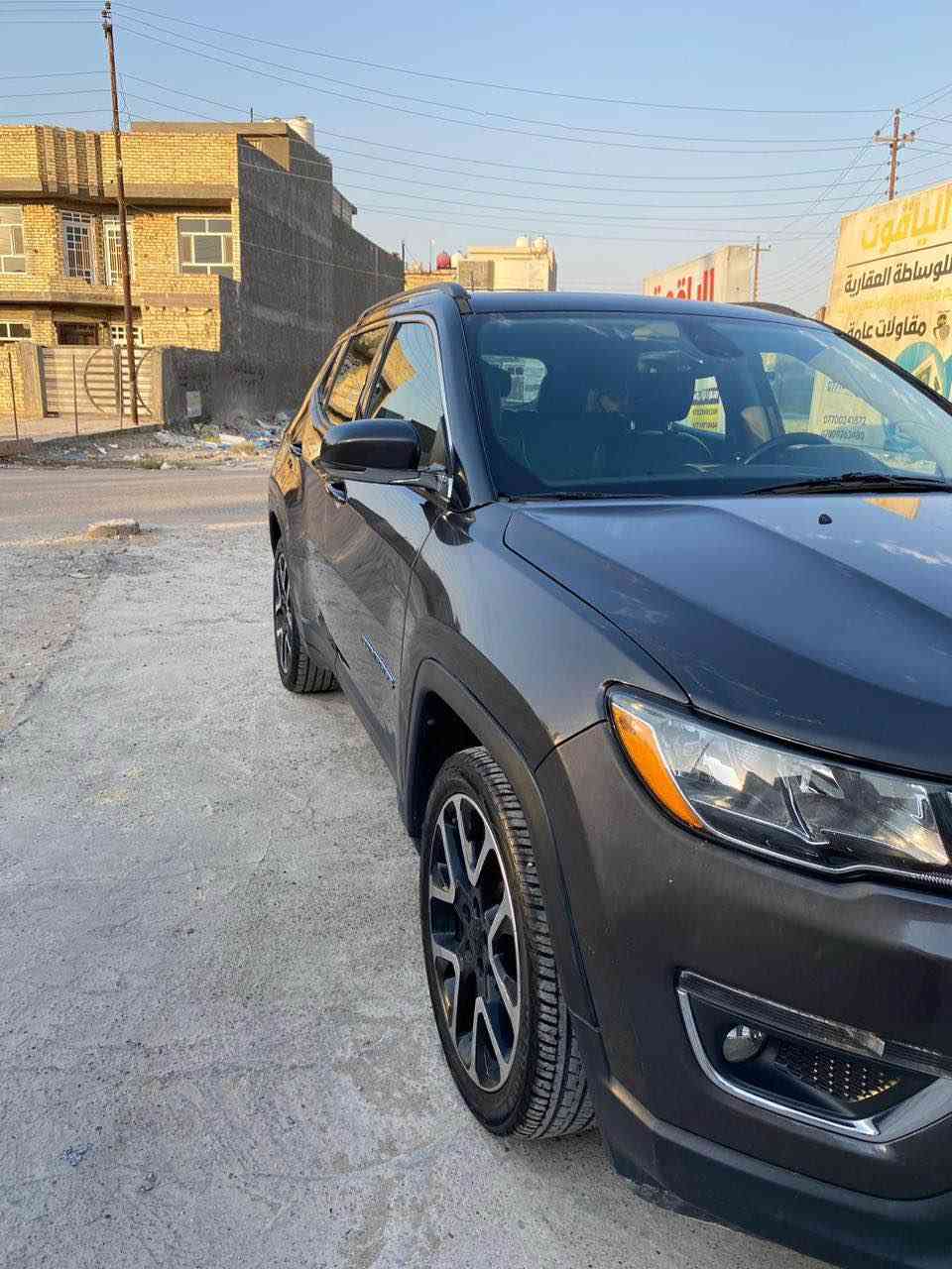 السلام عليكم
جيب كومباس ٢٠١٨ فول مواصفات لمتدد
مكينه ٢٤٠٠ كير ٦ نمر تو ويل
رقم جديد سنويه 2031
حادثه موضح بصور حادثةكلش بصيط 
وبدل مكينة شرط الفحص إذا مو فول مرجوعه 
وبيه سونار 
مواصفات 
جنطه كهرباء
هيتر كشن سايق وكشن الصدر ستيرن هيتر
كشن السايق كهرباء
بصمه تشغيل بصمه بيبان تشغيل عن بعد
سايد بريك بصمه
تبريد قطعتين
مثبت سرعه 
رادار خلفي رادارات جوانب
السعر 131$ وبيه مجال بسيط 
الاتصال ***********
مكان السياره بغداد  الدوره وإذا تجي الصبح تفحص بلوزيريه الصناعيه موجود لل6 المغرب بغداد, العراق
