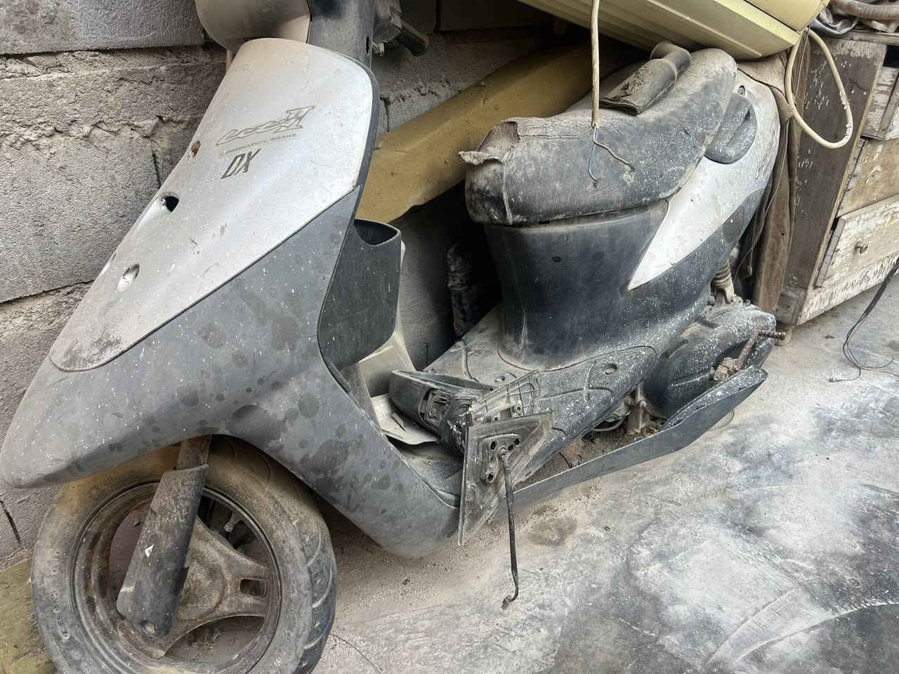 بكي و دراجه لبيع جان قبل يشتغلن و متروكات انه ابيعلك حديد انه  مكاني الزبير
***********
