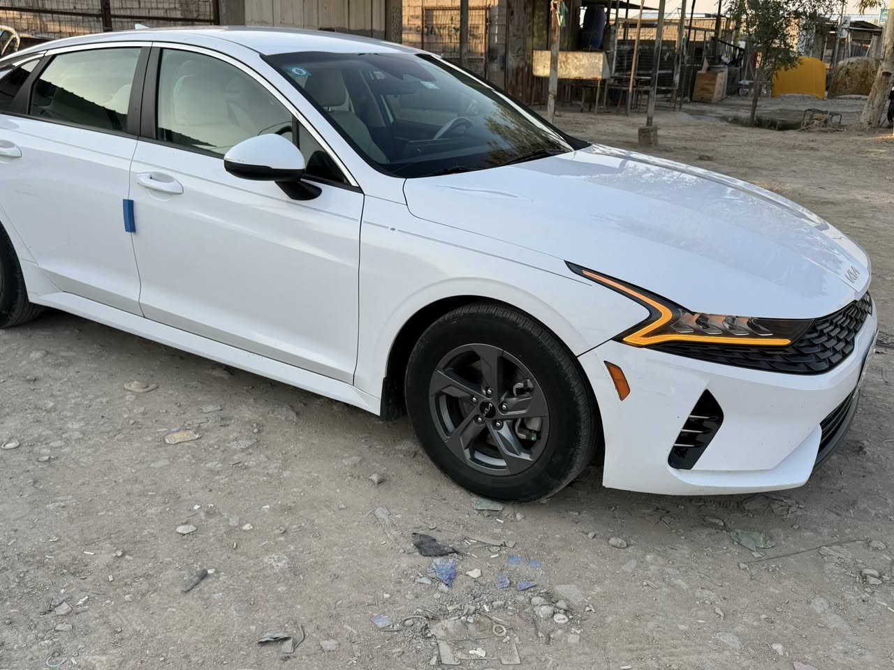 السلام عليكم
للبيع كي فايف ٢٠٢٢ وارد أمريكي 

معوقين باقي اقل سنه أصير حره رقم واسط 

محرك ١٦٠٠تيربو

ماشيه ٧٢

السياره جاهزه محرك كير حداديه تبريد 

سونار بل منشور ورقم شاصي

مكان الديوانية عفك اتصال على الرقم ‭٠٧٨٢ ٢٦١ ١٩٣٧‬
