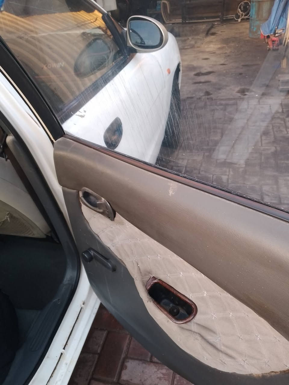 دايو نوبره موديل ٩٩ تبريد شغال كهربائيات كلها شغاله منضومه عدسات شاشه كامره محرك كير نضاف حداديه نضيف مشروع موازي شرط التحويل السعر ٢٨ وبيها مجال مكاني بغداد الدوره ***********
