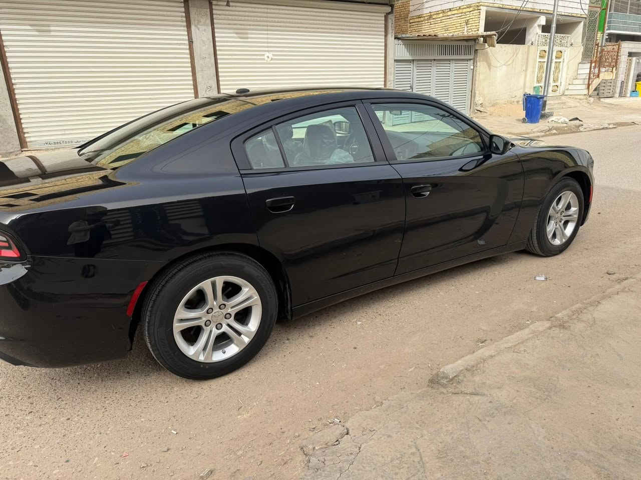 سلام عليكم جارجر موديل ٢١ اصل السياره مكانه الديوانية حادثه جاملغ الأمامي جه السايق بيع أو مراوس حسب القناعه الا اكو اوبامه من ٢١ و فوق اراوس رقم انكليزي تحويل ثاني يوم السياره حيل جديده كشنات حضن مكينه وكير واكسن تخم تاير كله جديد سياره برخي ما عازيله رقم الهاتف ***********
