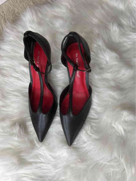 احذيه كعب 👠 كوالتي عالي جلد يجنن للحجز خاص او واتساب *********** بغداد
