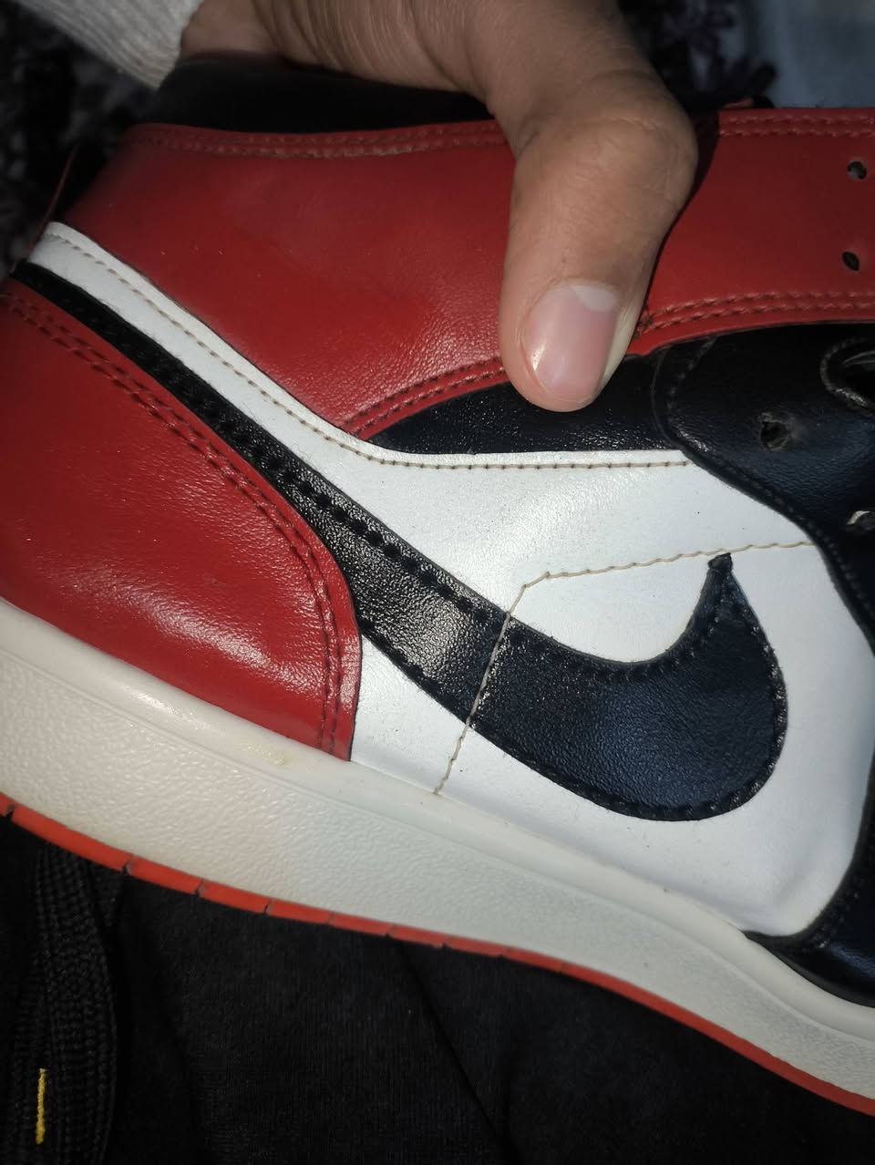 🪫...Nike shoes
حذاء نايكي اصدار 2023
جنت ضامها صالي سنتين وستوني طلعتها 
الي تفيده اطيني سعر بليرضي الله 
وتره مو مشتره من المحلات اجتني هديه من الخارج الله شاهد👆🏻
التواصل على رقم ***********
او علق واني اطبلك خاص
