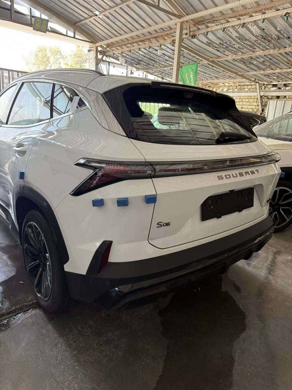 ‎سوئيست S06 1.6L PREMIUM

‎العداد: صفر كيلو متر

‎المحرك: 4 أسطوانات 1.6L  تيربو 197 حصان
‎العزم (نيوتن-م.): 290
‎ناقل الحركة: اوتوماتيكي دبل كلاتش من 7 سرعات
‎استهلاك الوقود: 8 لتر لكل 100 كم

‎الضمان الأساسي: 6 سنوات أو 200,000 كم (أيهما أولا)
‎ضمان المحرك: 10 سنوات أو 1،000،000 كم (أيهما أولا / للمالك الأول)

‎السعر: 26,900,000 دينار عراقي (بدون رقم) 

‎المواصفات:
‎*إطارات قياس 20 إنچ
‎*فتحة سقف بانوراما 1.1 م
‎*شاشة عرض ترفيهية قياس 15.6 إنچ
‎*شاشة عدادات رقمية قياس 10.25 إنچ
‎*مقصورة الركاب من الجلد الفاخر
‎*مقعد السائق والراكب كهربائي
‎*مقاعد السائق والراكب مبردة
‎*كاميرات محيطية 540 درجة
‎*مثبت سرعة مع رادار تفاعلي 
‎*نظام مراقبة النقطة العمياء 
‎*نظام تحذير مغادرة المسار
‎* نظام المساعدة للبقاء في المسار
‎*نظام الكبح التلقائي في حالة الطوارئ
‎*نظام القيادة شبه الذاتية
‎*نظام الفرامل اليدوية الاوتوماتيكي Auto hold 
‎*نظام التحكم بنزول المنحدرات
‎*حساسات أمامية
‎*حساسات خلفية
‎*نظام التحذير من التصادم الأمامي والخلفي 
‎*نظام ابل كار بلاي واندرويد أوتو لاسلكي
‎*نظام صوتي متطور 8 سماعات من Sony 
‎*بلوتوث / هاتف السيارة
‎*إنارة محيطية لون ازرق
‎*إنارة ترحيبية
‎*صندوق كهربائي 
‎*المرايا الجانبية قابلة للطي كهربائياً ومدفئة
‎*مصابيح أمامية أوتوماتيكية LED مع مصابيح نهارية LED
‎*نظام التحكم الذكي بالإنارة العالية
‎*نظام تقنية الهواء بالايونات PM2.5
‎*فلتر تنقية الهواء (N95)
‎*دخول ذكي (بصمة)
‎*تشغيل عن بعد
‎*خاصية إغلاق الشبابيك وفتحة السقف عن بعد 
‎*شاحن هاتف لاسلكي سريع
‎*ماسحات الزجاج الامامي مع حساس للمطر
‎*مسند الذراع الوسطي مع ثلاجة
‎*وضعيات قيادة متعددة 
‎*نظام مراقبة ضغط الإطارات
‎*وسائد هوائية امامية وجانبية عدد 6

‎للمراجعة والاستفسار:

☎️***********
☎️***********
☎️***********
#معرض_الفرقان_لتجارة_السيارة
#بغداد_الكريعات_نهاية_شارع_الوقف
