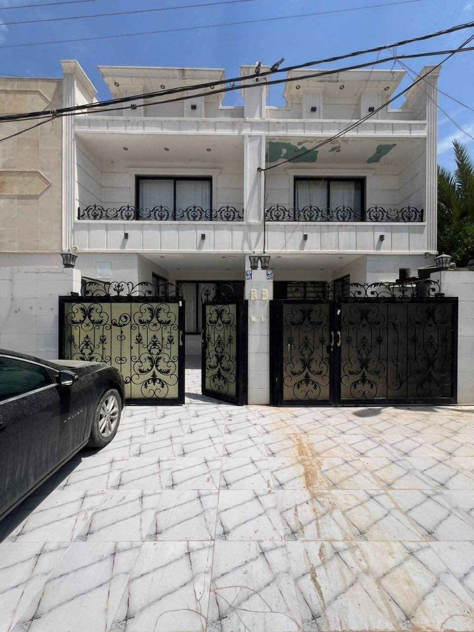 🔸سند طابو يتسجل بإسم اي عراقي
📍أربيل-بيت للبيع حي 92 زانكو قرب سايدين 18شوبات ع شارع 20M
 
➖مساحة 100M طابقين 
يتكون⤵️
➖3غرف نوم 
➖صاله-مطبخ-مجموعه صحيات-كراج
***********
***********
**************
في حال لم يتوافق العقار مع رغبتكم او لم يكن بقدر امكانيتكم زوروا موقعنا على تلكرام للتصفح على اكثر عدد من العقارات المتوفرة•https://t.me/mohamedaqarat1
