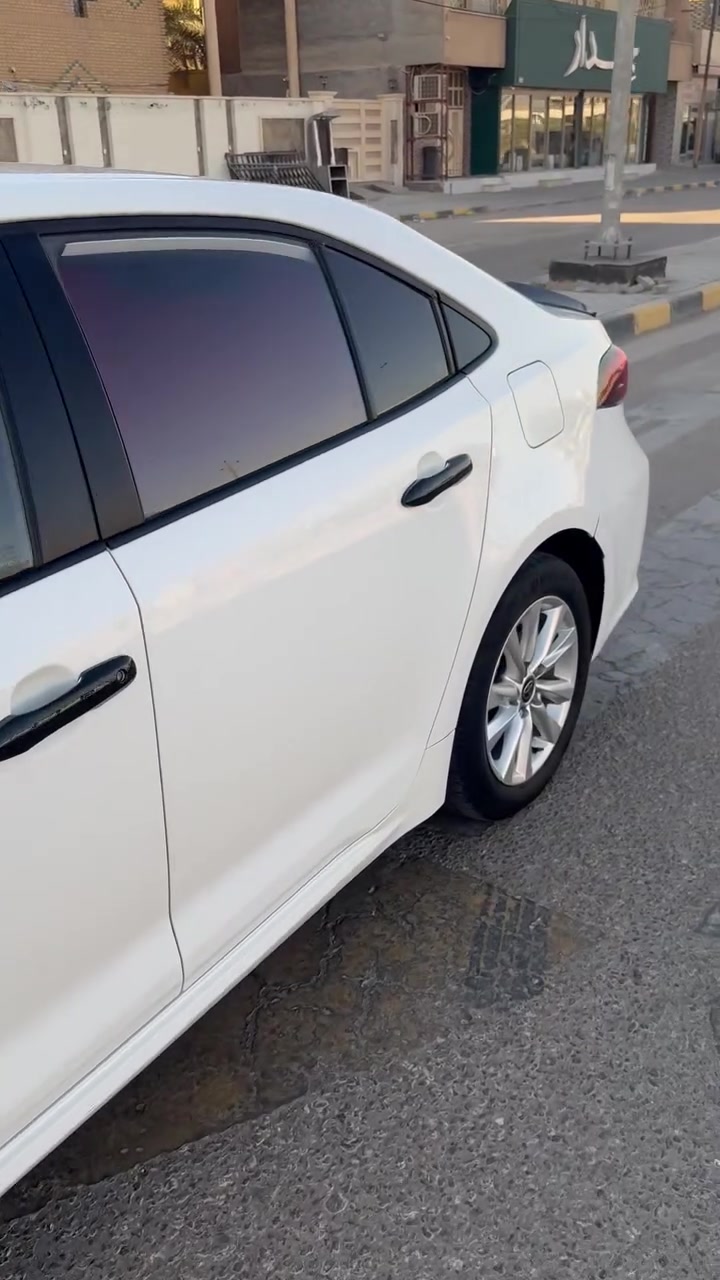 كورلا هايبرد 2024 رقم اربيل مواصفتها معروفه بسبب الرادار صارت بيها طخه كلش خفيفه بصندوك كارت اقل الشبر وباقي السياره ع وضع الشركة سياره ماناقصه برغي خير من الله
ماشيه 48 وقابل للزياده 
السعر 148 ومجال بسيط
***********
الي يكول سعرها غالي تره رقم اربيل اغله والجانبه يعرفون
