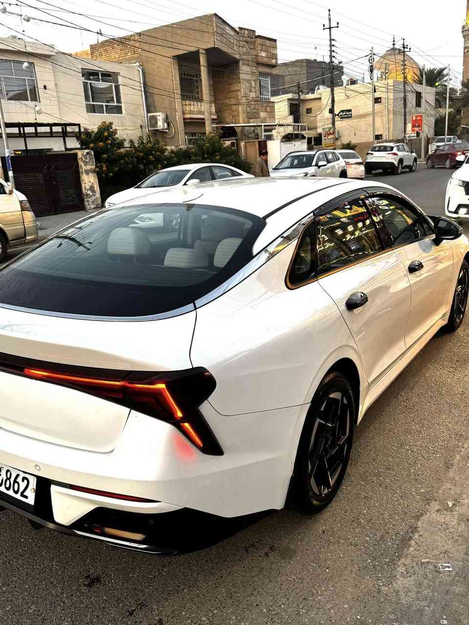 السلام عليكم 
النوع : كيا K5 (خليجي)
الموديل :2024
الرقم : بغداد ( تحويل مباشر ) 
ماشية: 30 الف
* محرك : 2500 
* 2 بصمة
* 4 عدسات زنون  
* البكلايت الخلفي لد المرغوب
* بصمه + بصمات ابواب 
* تشغيل عن بعد
* تبريد قطعتين 
* السبير منازل
* فول تحكم ستيرن 
* حساسات اماميه خلفيه
* منافذ شحن اماميه خلفيه 
* لدات نهاريه اماميه خلفيه
* كروس سرعه + 5 انظمة قياده 
* كرسي السائق كهرباء 
* اشاره ترحيب  
* الجام يصعد تلقائي عند قفل السيارة
* شاشة + ابل كاربلي + اندرويد اوتو + كاميره دواره
* اشاير بلمري + المري شفط 
* اريل نفيكيشن 
العنوان : بغداد - حي الجهاد
السعر : 233ورقه وبيه مجال 
باقي التفاصيل الاتصال ؏ الرقم 
***********
