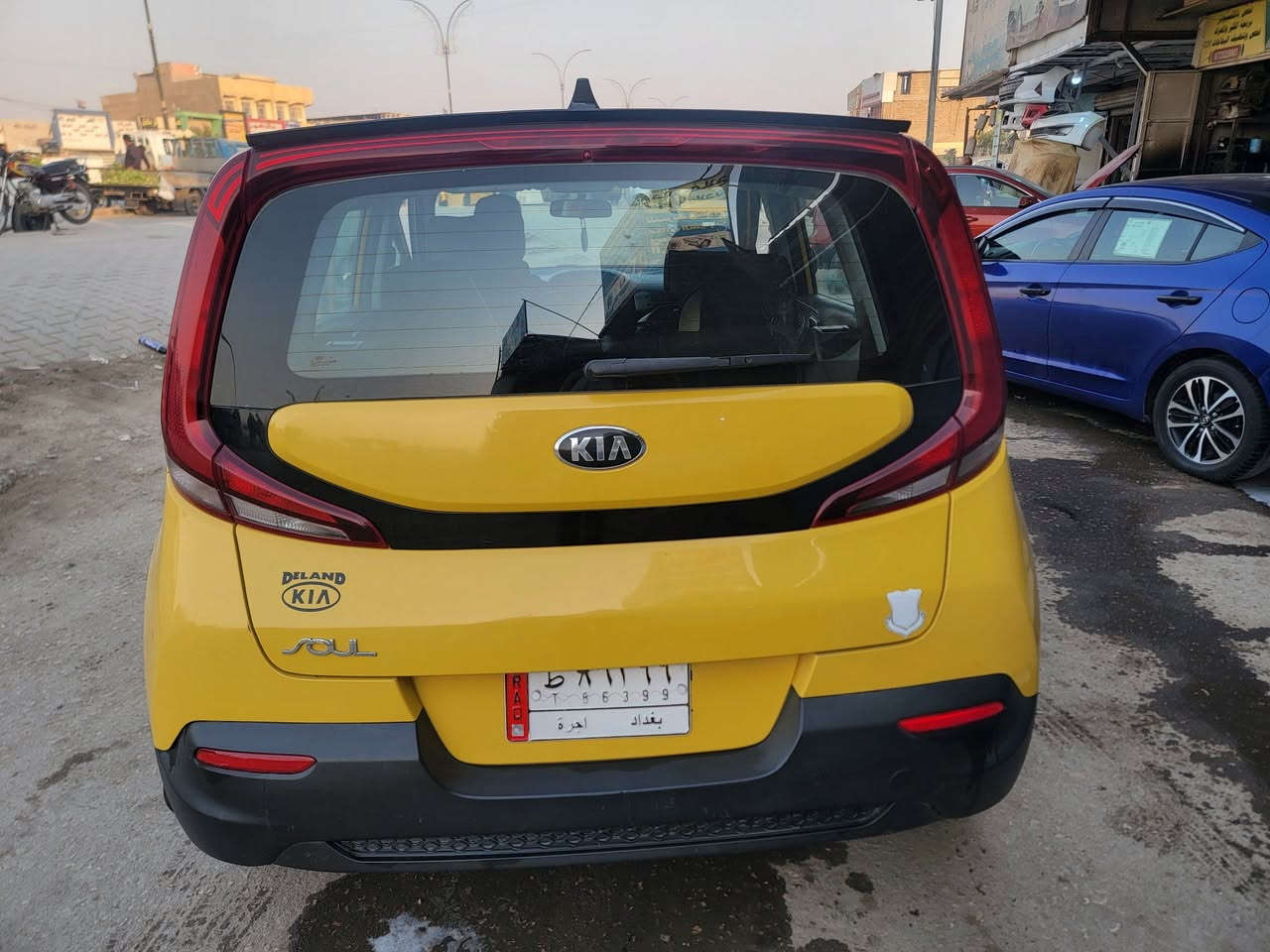 السلام عليكم  صول موديل ٢١ اصل اصفر رقم بغداد حادثه جاملغ فقط مبدل والبنيد بي رش بصيط فقط  ترايك زيرو مكاني بالحله  تحويل مباشر بسمك السعر 112  وبيه مجال بصيط 
***********
