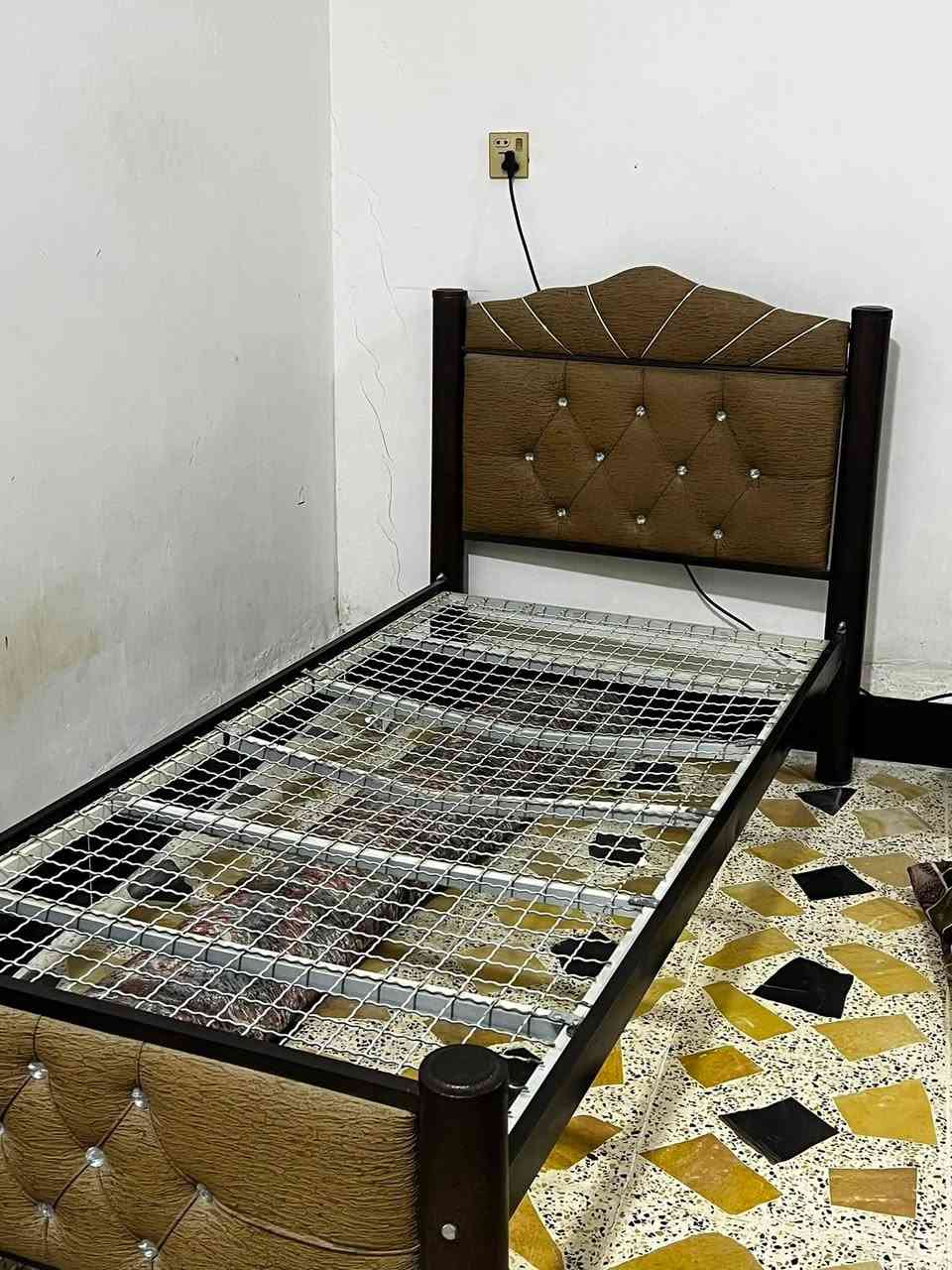 سلام عليكم
ذني جرابي للبيع سعر الوحده 40 بس بيهن المشبج مال فراش يرادله ترتيب شويه
***********
موجود فيس
