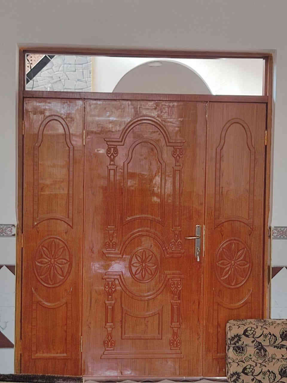 سلام عليكم جميعا
دار للبيع بناء حديث في حي الإعلام / ٢ 
شارع السنابل قبل عيد أبو شفل بشارع
مساحة الدار بطابو ٢٧٥ م واقع حال يوصل ( ٣٠٠ ) م يتكون من :- 

ثلاث غرف + هول بين الغرف
صالة كبيره + استقبال عدد / ٢ 
مطبخ حار وبارد 
صحيات داخلية وخارجية وكراج 
إضافة صالة في الطابق الثاني كامله والسطح شتايكر 
السعر الواصل لحد الآن ١٩٥ مليون 
السعر المطلوب ٢٢٠ مليون 
للعلم مطلوب إسكان ٣٧ مليون 
للتواصل الاتصال على الرقم
***********
