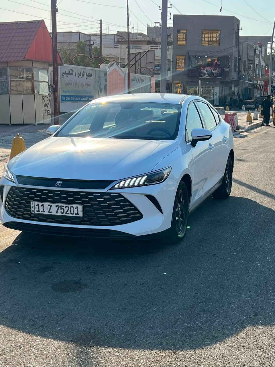 سلام عليكم BYD كن بلاس  مكفولة كفالة عامة عدى بارد بل باب الخلفي الايمن ورصعة اباب السايق ماشية 71 الف  ( قابل للزيادة ) كامل الملحقات بصمة وكارت وارضيات  سعرهة 17,500,000   بيهة مجال بسيط للاستفسار ***********
