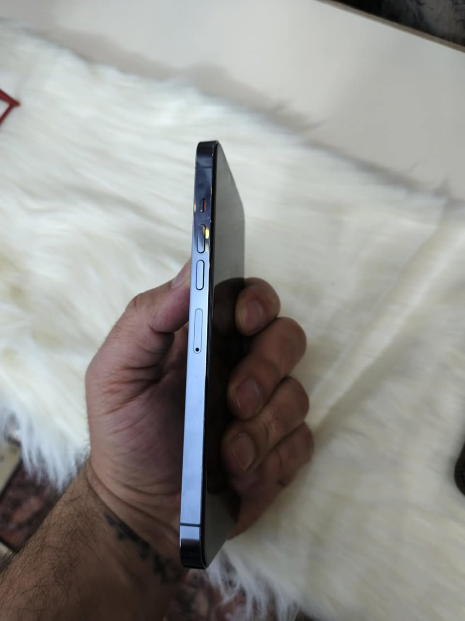 13 برو ماكس تك سيم
بطاريه 90 شرط ممصعده تاخذو 

جهاز مستبدل شاشه اصليه وبيها طبع 

ذاكره 256 السعر 480 الف 

***********
