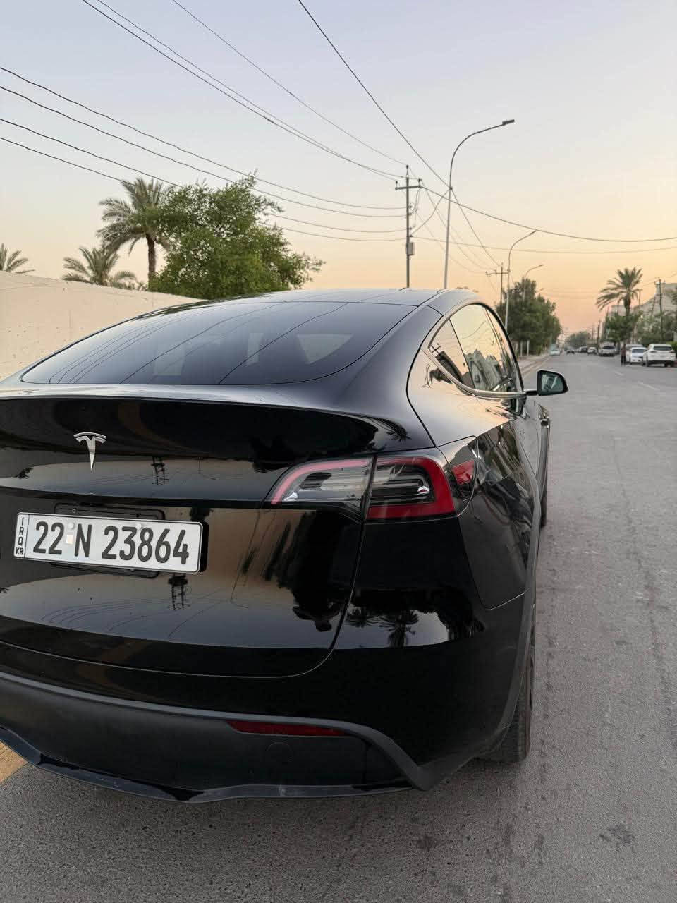 تسلا مودل Y 2024
ستاندرد بلس

للبيع السيارة ماشيه 21 الف مايل
جاهزة بدون نقص 

رقم اربيل تحويل مباشر

السيارة حادثها بدون دواخل
بدون ايرباك فقط البردة

تبديل قطع اصلية نفس اللون
بابتين وجاملغ امامي جهة السايق بدون صبغ
فقط صبغ بالهلال الخلفي

سعر 190$ ورقه
 وبيها مجال بسيط للشراي

📍مكانها بغداد العامرية
فقط بيع

واتساب
***********
