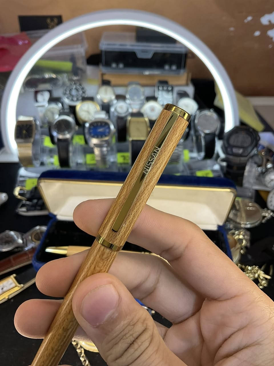 قلمين واحد الماني والثاني ماعرف شنو مع العبله  ثنينهم 100$ مع التوصيل


**إذا كنت صاحب هذا الإعلان وتريد حذفه لأي سبب، رجاءا أرسل رسالة إلى الدعم الفني**