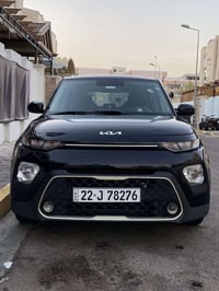 كيا صول وارد امريكي  للبيع محرك 1600 سياره بيها قطعه وحده تبديل ماشيه ...