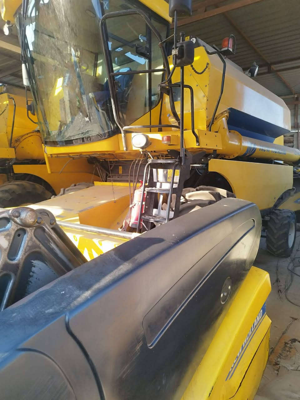 السلام عليكم
حاصده نيهولند للبيع موديل 15
طالعه بل 20رقم بابل مسلف باقي قصط واحد فقط مكفوله من فطر ولحيم 
 مكان بابل لاستفسار اتصال ***********
***********
