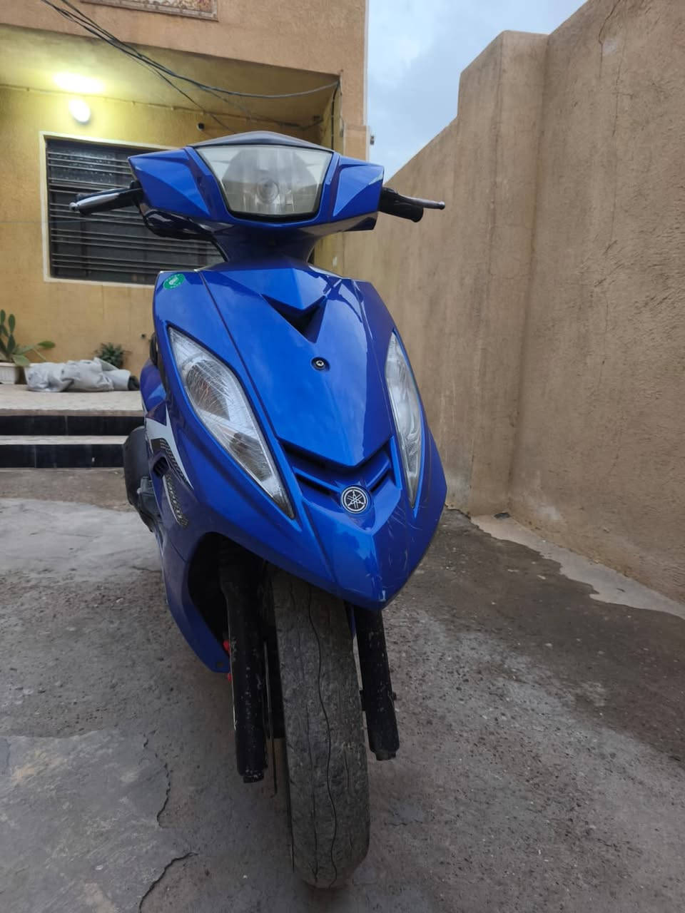 سلام عليكم جيتي ار للبيع ماصارله 2 شهر من نازله دراجه جديده لوك بحالت الوكاله مراوس عادي ب سكنس شمعه لد سعر خاص أو عل رقم ***********
