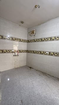 #دار #للإيــــجــــار فارغ   🏘️ فـٓــــي #الكـــــرامـــه   ✅ مساحــــ...