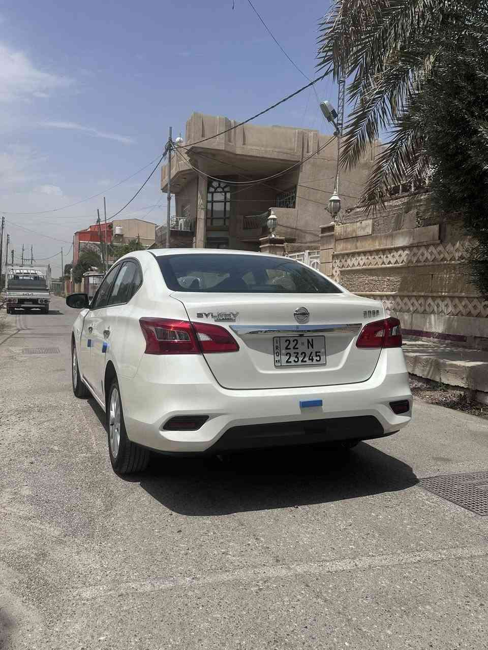 نيسان سيلفي (سنترا ) زيرو للبيع 
موديل 2025 زيرو 
ماشية 1800
رقم اربيل ( تحويل او وكالة ) 
مكينة 1600
فول مواصفات 
شاشة لكزز 
فتحة سقف 
كامرة 
حساسات 
تبريد قطعتين 
للاستفسار 
*********** 
او خاص
