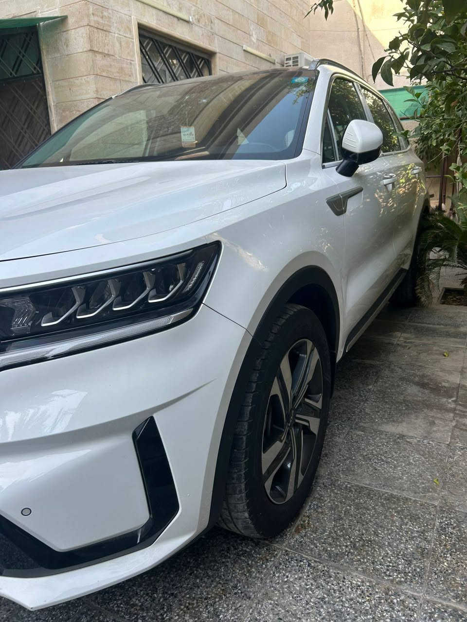 السلام عليكم سورنتو موديل 23 فول مواصفات 4x ماشيه 36000مكفوله السعر 319ورقه وبيها مجال حك الجيه للاتصال ***********
