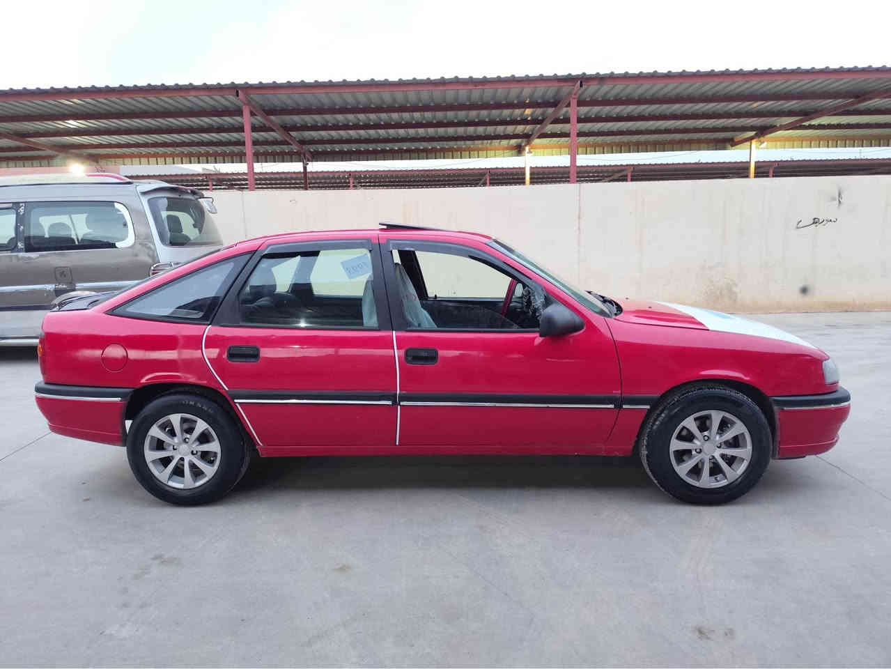 ڤیکترا 1993 سعر 33 و مجال
مکینە 18 گیر مکینە ب شەرت
تحویل و خرامەی ب شەرت
بی دەعم و لیدان و سبخ جدید
جام کارەبایی  هەموو ب شەرر
سیارە تەخم بنی تایە هەموو نویە
شوین روڤیا/*********** اكر, نينوى
