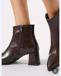 حذاء • باذنجاني • مقاس٣٦/٣٧