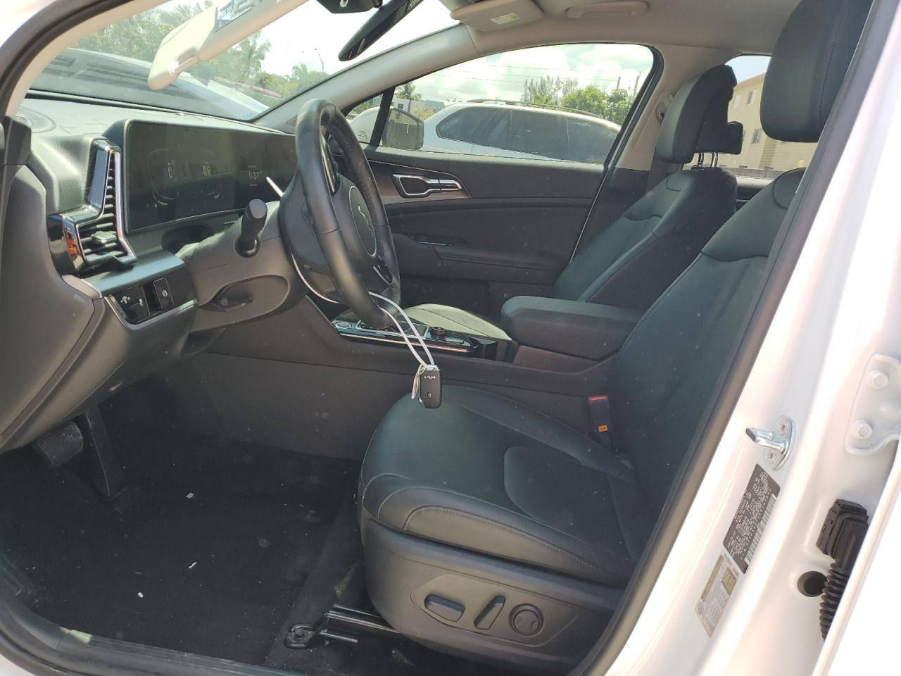 سلام عليكم سبورتج موديل 2024
فول مواصفات EX عده البنرامه 
ضربتها فقط دعامية خلفية بدون رقم 
سعرها 210 وبيها مجال بسيط حق الجية
مكان السيارة بابل كريطعة
للاتصال ***********
ملاحضة هذه صور الحادث
