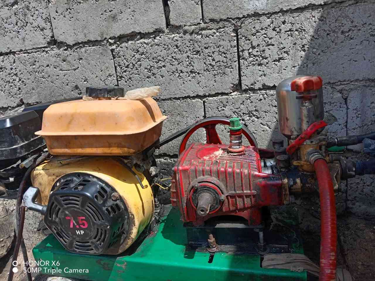 سلام عليكم ماطور غسل سيارات بانزين للبيع حجم الضاغطه 30بار وياه ضاغطة حجم 25بار المكان الدوانيه الحمزه الشرقي ***********
