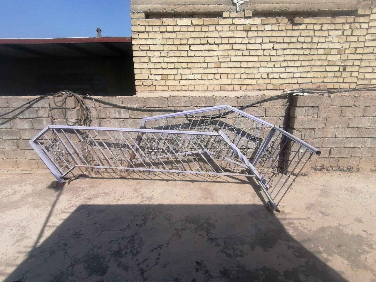 السلام عليكم محجر درج للبيع طوله 6 امتار
سعره 75 وبي مجال حك الجيه
يحتاجله بس صبغ
مكاني شاطئ التاجي قرب مركز الشرطه
للاستفسار واتساب ***********

