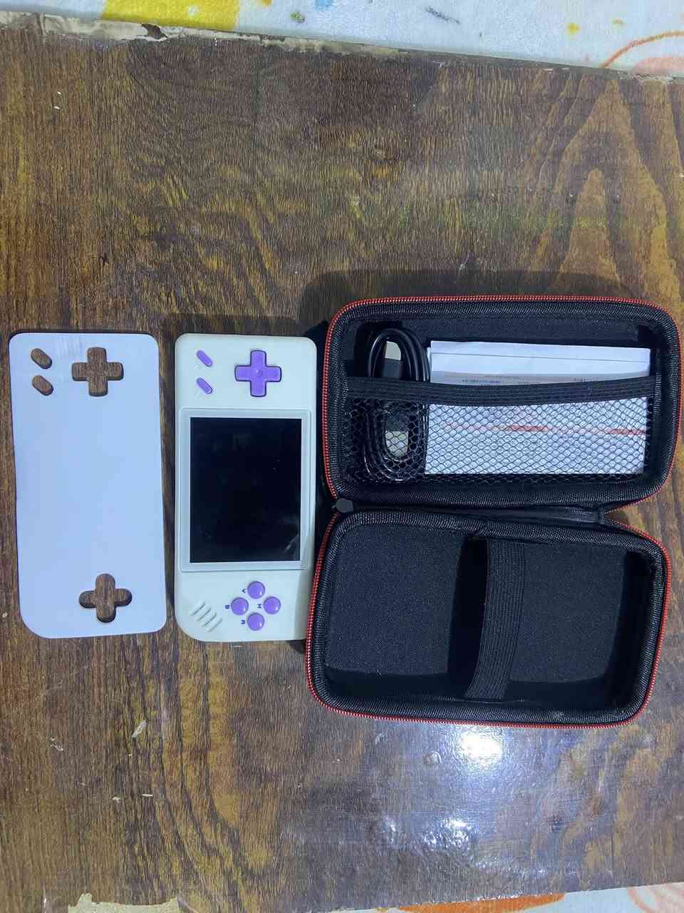 السلام عليكم

جهاز العاب صغير  جديد غير متسخدم اجه وياه جنطه بي محاكيات كلش هواي psp وبلي ون ونته نازل بي العاب خير من الله 

السعر 25 

توصيل متوفر


**إذا كنت صاحب هذا الإعلان وتريد حذفه لأي سبب، رجاءا أرسل رسالة إلى الدعم الفني**