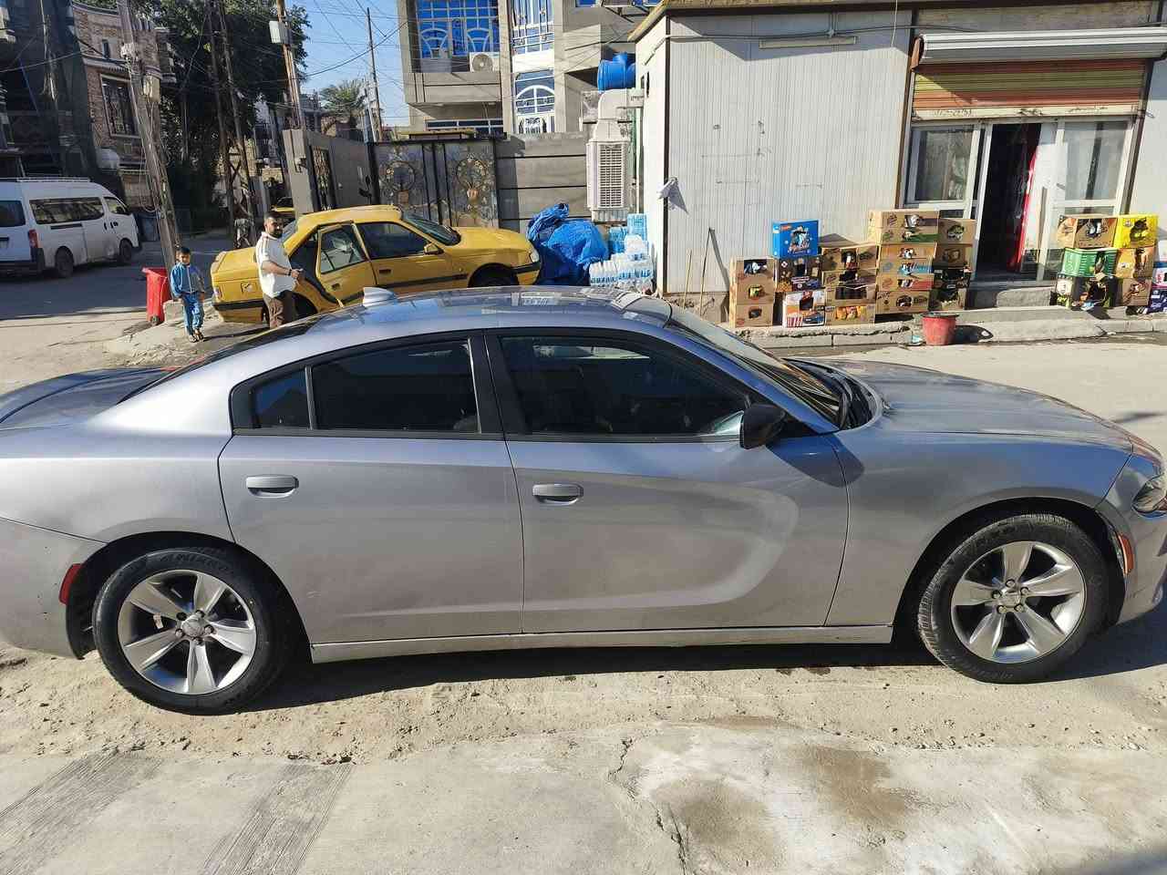 جارجر موديل 2015 بغداد 
‏مكينة والكير بلاد تلث قطع صبغ بدون ايرباك بدون دواخل جاملغ ايمن وبنيد وجاملغ ورة سايق 
‏جواهة تخم تاير جديد
‏ منظومة مي بيدي شادهة من راديتر وتنظيف المنظومة كلهة ومي احمر اصلي 
‏صدر نظيف
‏ باتري جديد
‏ فيتبم جديد
‏سيارة شغل واطلع ما توكفك بطريق 
‏وهاي صورهة سيارة كدامكم 
‏عارضهة ب 158 وبيهة مجال بسيط 
اتصال 
***********
