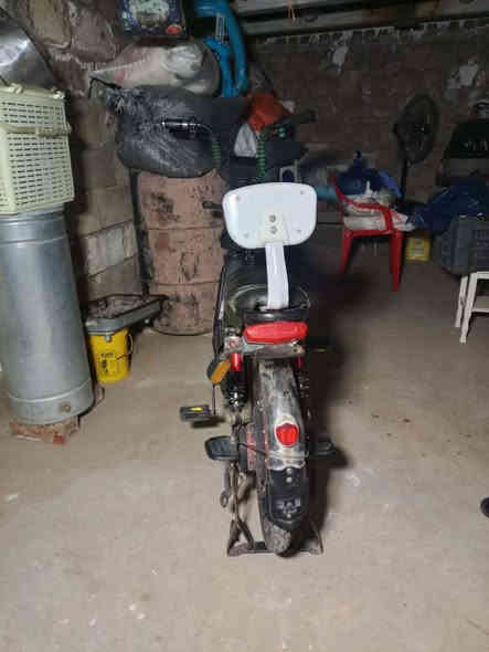 بەناوی خوای گەورە 
ئەم پاسکیلە شەحنە بۆ فرۆشتن 
حەجم20
پاسکیلە کە بێکێشەیە بەڵام باتری زەعیفە
سعری 220 معامەلە 
شوێن هه ڵەبجەی شەهید 
***********
