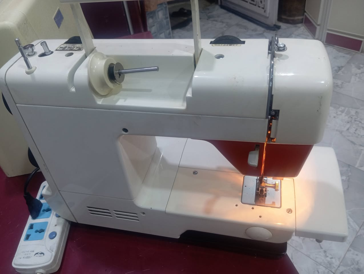 مكينه خياطه مستعمله قليل سعر 100ياباني الناصريه مركز ***********
