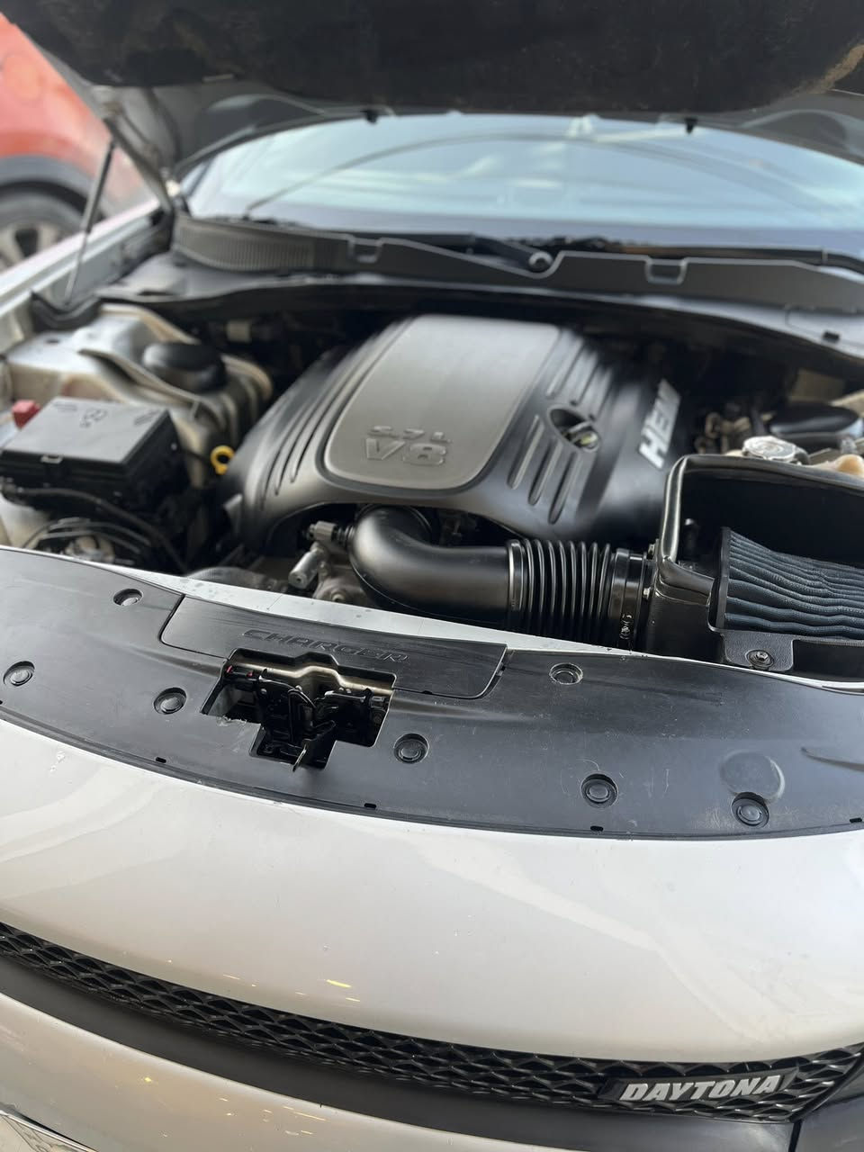 سلام عليكم دبات سود كورسه اصليات وثلاجه مال 5700 جديده هيه وقبقه ودبلات اصليه ولويات ونوزلات مال 5700 قيم وخذ بس لتكسر بل حاجه لن معروفه السعار ***********
