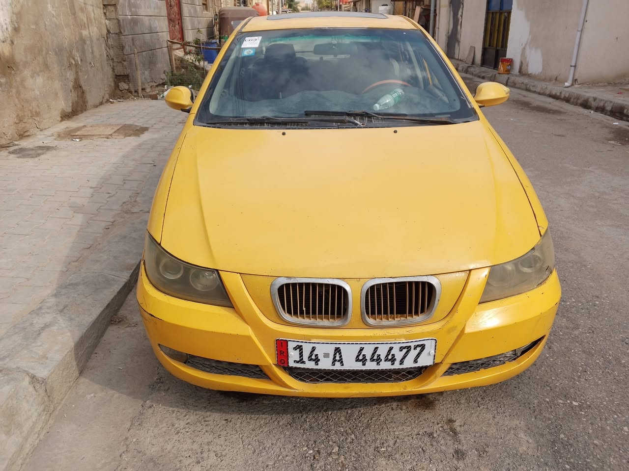 سياره ليفان للبيع ٢٠١١ اللون اصفر الرقم انكليزي سنويه للثلاثين باسمي مصفره هيئه وغرامات للاستفسار اكثر خاص علرقم*********** السعر 25وبيهه مجال  محرك كير كورله
