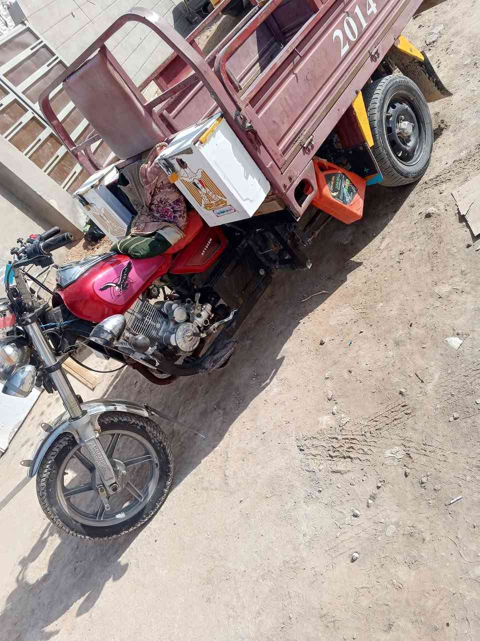 سلام عليكم ستوتة البيع 
مديل 2014 وراق اصولي 
المكان الحمزة الشرقي  
السعر 1400 وبيهة مجال 
مكلف بل نشر الستفسار التصال 
***********
