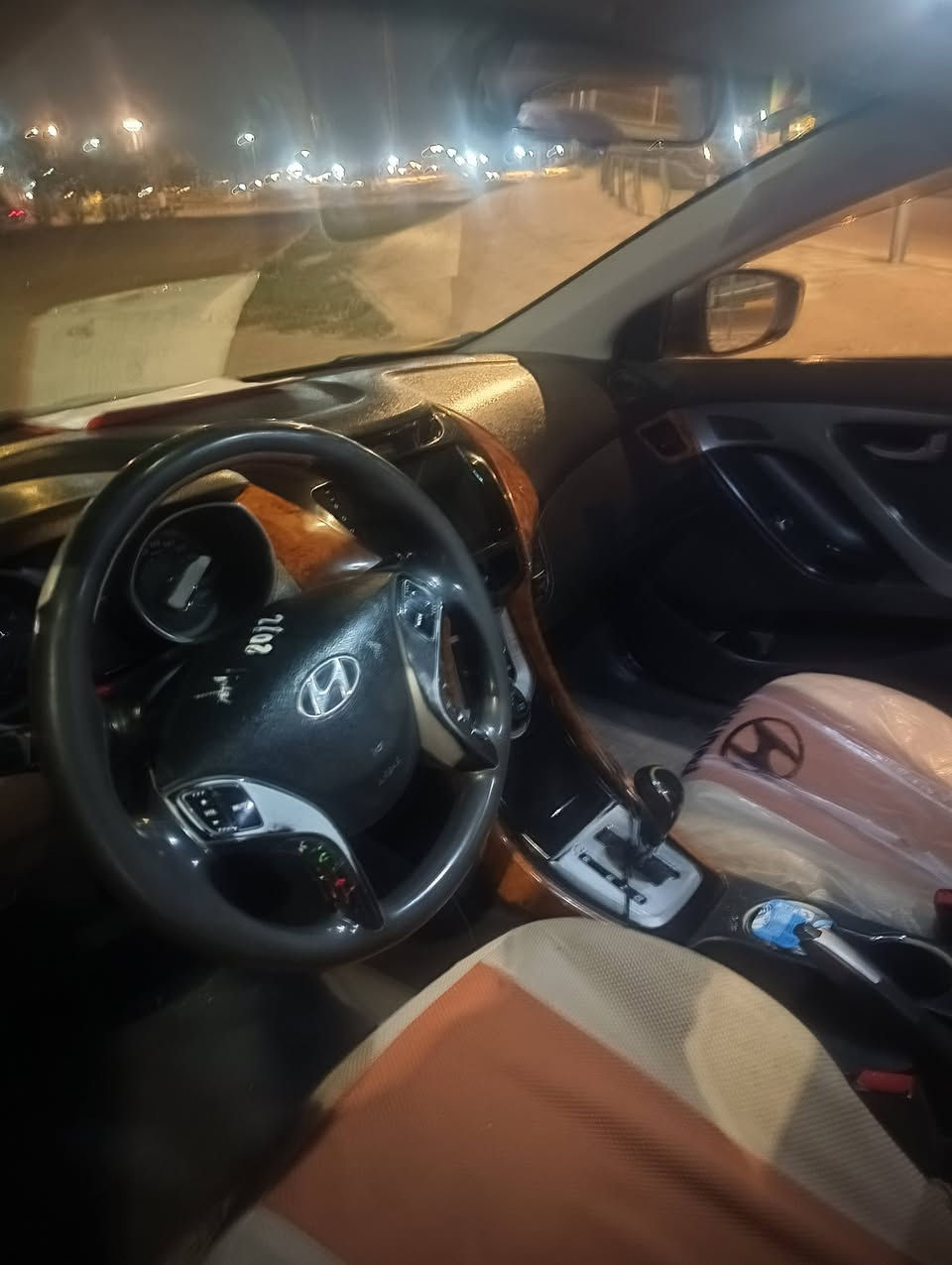 سلام عليكم
النتراافانتي مديل 2012 وارد كوري 
سياره جاهزه من كلشي وقم انكليزي بسمي 
المكان بصره ابو الخصيب 
السعر 88 وبيه مجال قليل 
***********
