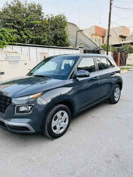 للبيع هونداي فينو موديل 24 دخول جديد باسمي تحويل مباشر 
مواصفاته 
رادار امامي 
محرك 1600 دبل نوزل تنفس طبيعي ماشيا جدا قليل اخت الزيرو ((2000)) بالكيلو 
فول تحكم استيرن 
ثلاث وظعيات قيادة 
تو ويل 
كيجات ديجيتال
كشنات مخمل تدفئة 
اشاير بالمري 
وباقي المواصفات معروفة 
((حادثها حافة البونيد فقط السيارة ليبل واحد بدون تبديل اي قطعة ايرباك دركة فقط تبريد كير محرك صدر كهربائيات مكفولة شرط الفحص)) 
السعر ب 120 ورقة وبيه مجال بسيط مكان السيارة بغداد قرب هايبر ماركت حي العامل للاستفسار الاتصال *********** بغداد
