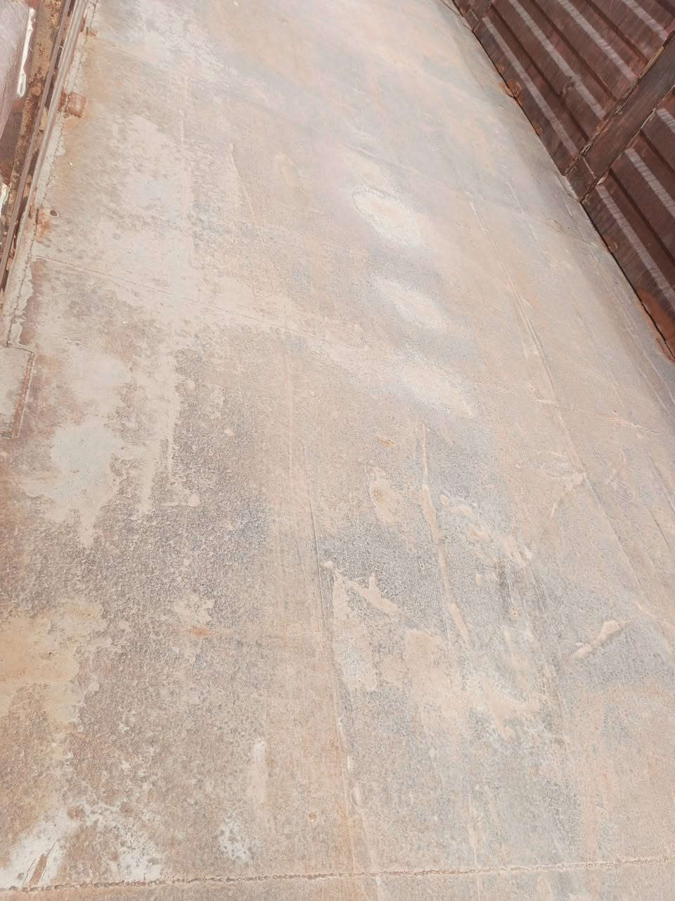 السلام عليكم للبيع عربانه أوربية اربع محاور تايرات نص عمرهن اجناب تركي السعر65 وبيهه مجال العنوان الرمادي اتصال ***********
