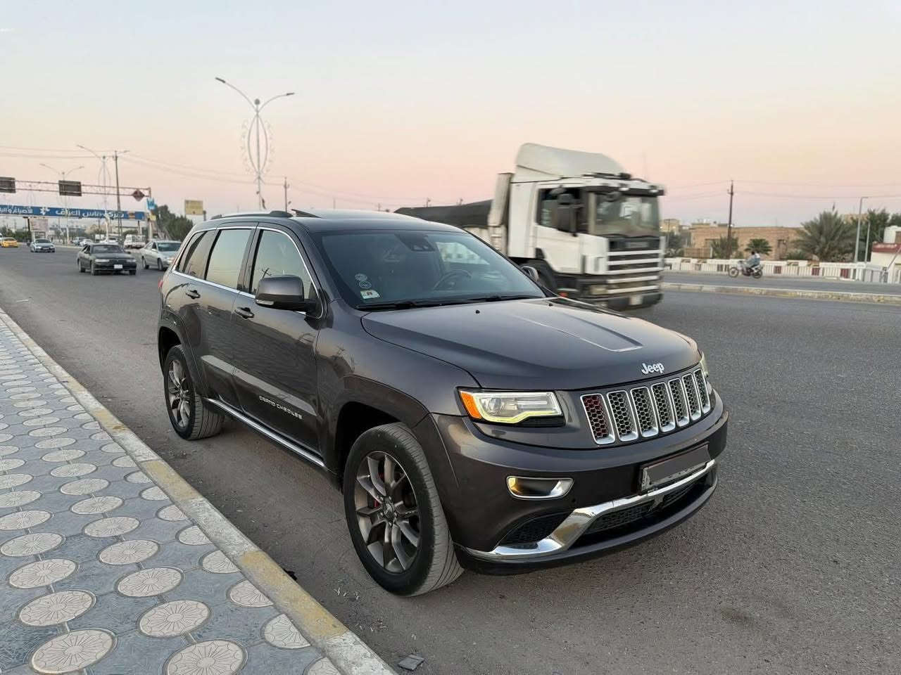 جيب لاريدو سومت 2016 كولد
اعلى فئة فول للاخير تفتح الباب توكع مواصفاات
مال اله اخت ماشية 47 mi فقط فقط بريحة الوكالة
بدون حادث ب امريكا (ادوات ادوات متومه شرط الحاسبة داخل بيها للشمال عندي اقامة وعندي صورها بلشمال ع اختها )
(كصه وحده فقط فقط)

رادار 
نقطه عمياء بنوراما 
كشنات جلد تتدفئة تبريد
دشبول خياط يدوي
جنطة كهرباء
جكات صعود وتهبيط 3 درجات 
تشغيل عن بعد
لايت عدسة متحركة
المري بي 7 مواصفاات قلاب ورادر وشفط وترحيب وكامرا وهيتر واشارة
كار بلي
التنته شامو
36 سماعة صوت + دمام هارمن كاردن
السيارة مفولة بدون اي نقص
بيها مواصفات نسيتهن 
بيع او مراوس 
مكاني ناصرية مركز
***********
‭***********
