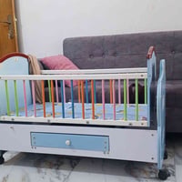 كاروك طفل لبيع نظيف جدا سعر 35 الف رقمي بي واتساب 07711325463