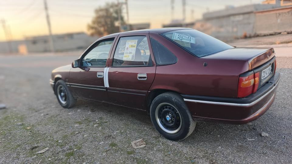 السلام عليكم 
‎ئۆپڵ فیکترا مۆدێل 1991 مەکینە 20ی گێر عادی .
‎گێر و مەکینە و وەرگەڕان و براوەی بەشەرت سەیارەکە بێ لێدرانە و بێ خیاسە .
‎سەیارەکە سبوخ عامی جوانیە . رەقەم و سەنەوی و هەزەی نوێیە سەنەوی تا کۆتایی 2030 تازەیە و بەناوی خۆمە تەحویل و غرامەی بەشەرت .
‎تاخم پێش و پشتی مەزبوتە کارەبایی هەمووی ئیشەکا پاوەر و سلاید و absە.
‎سیعری 42 وەرەقە مەجالیشی تێدایە.
‎ژ.م ***********
‎---------------------------------------------
‎ئوبل فيكترا موديل 1991 مكينة 20 گير عادي .
‎گير محرك شرط . السيارة مابي لا ضربة و لا كصة ولا خياس .
‎فقط عام بخ للجمالية .
‎رقم و سنوية و هزة جديدة الى نيهاية 2030
‎السيارة بسمي و تحويل و غرامة شرط .
‎تخم صدر و خلفي مضبوط. الكهربائيه كل شغال باور و سلاید و abs .
‎سعره 42 ورقة و بي مجال 
‎ر.م *********** كركوك, العراق
