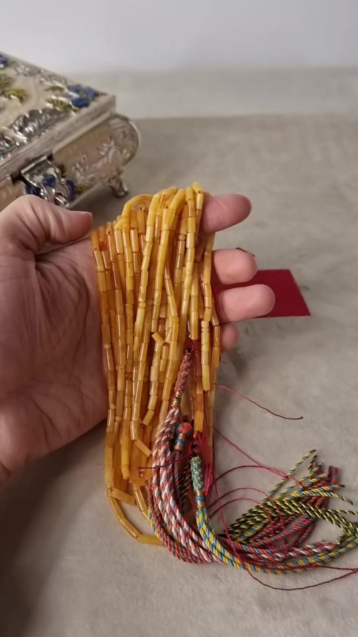 بسم الله تبارك الرحمن
كهرب بولندي قديم
سعر الغرام ٦ دولار
وزن المسباح الواحد من ٤ إلى ٧ غرام


**إذا كنت صاحب هذا الإعلان وتريد حذفه لأي سبب، رجاءا أرسل رسالة إلى الدعم الفني**